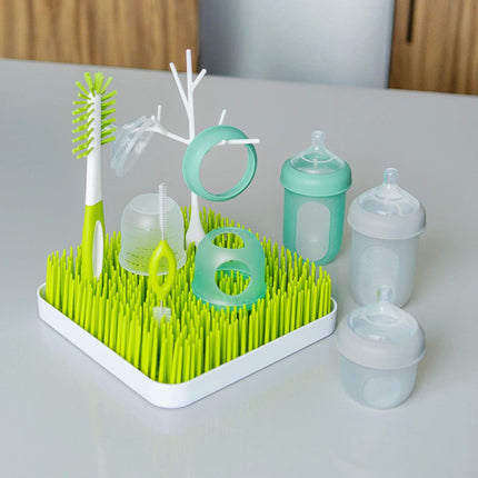 Boon - Nursh Silicone Bottles and Grass Bundle Bottles & Cleaning Accessories Starter Set