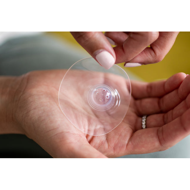 Tommee Tippee - Closer To Nature Nipple Shields With Sterilizer Case