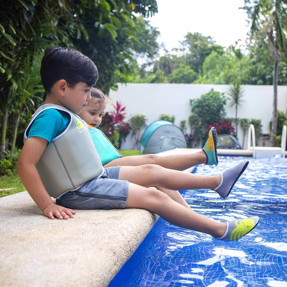 Water shoes for 2024 swimming pools